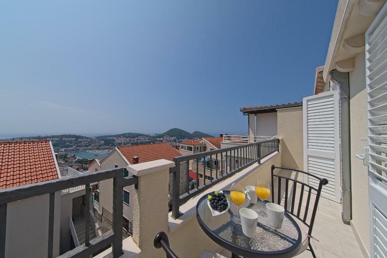 Dvina Apartment *