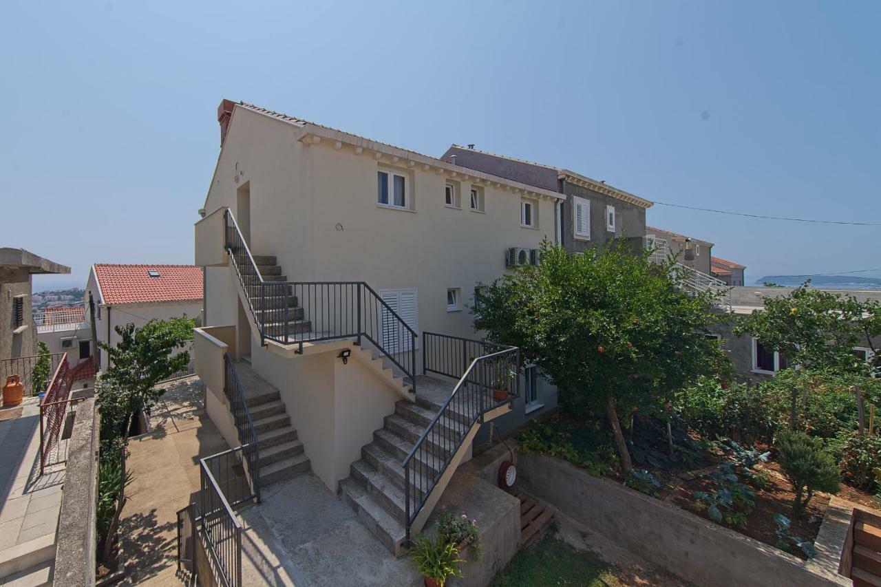 Dvina Apartment *