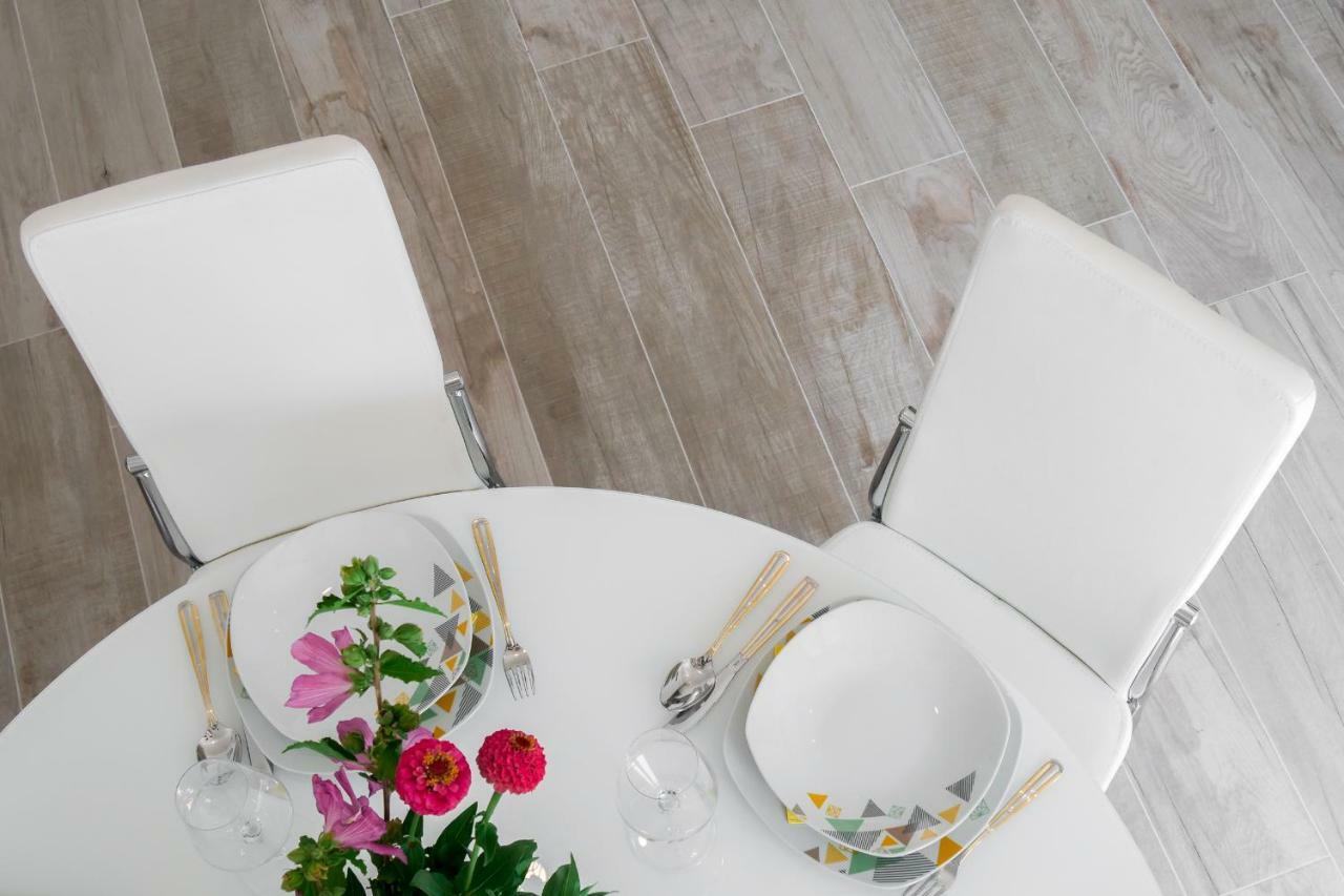 Dvina Apartment *